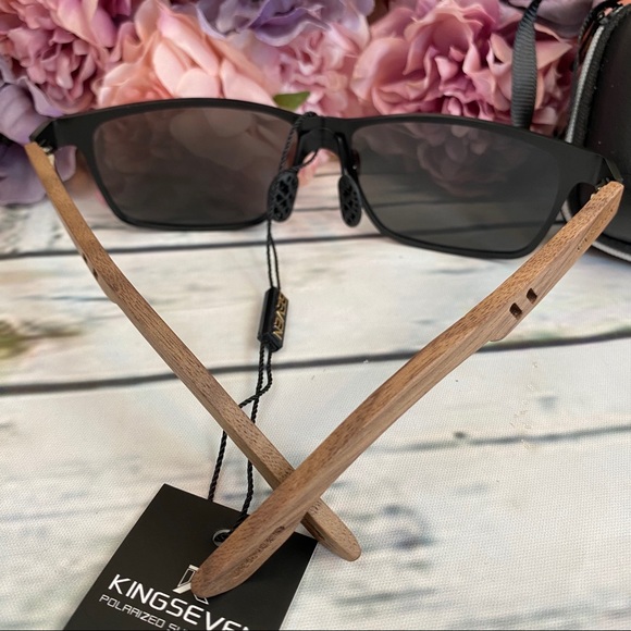 KINGSEVEN Natural Walnut Wood Sunglasses with Silver Mirrored Lenses - Picture 10 of 15